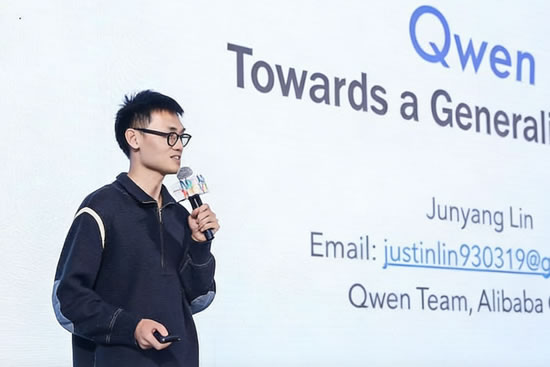 千问暴涨940%后突然换帅:AI上半场结束了 人工智能AI 阿里云 微新闻 第6张 千问暴涨940%后突然换帅:AI上半场结束了 人工智能AI 阿里云 微新闻 第6张